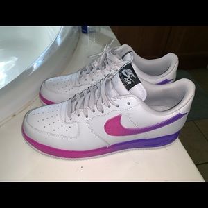 Men’s Air Force 1s size 11.5
